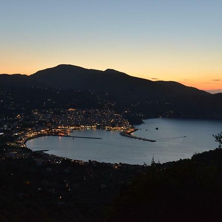 Villa Kalypso And Villa Kirki Skopelos Buitenkant foto